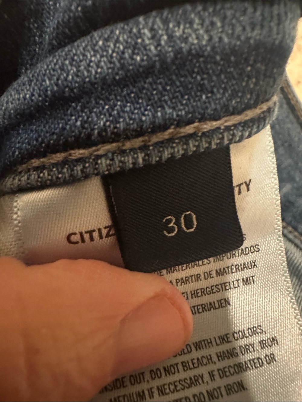 Citizens of Humanity Isola Bootcut Cropped Jeans Size 30 Vintage Wash Raw Hem - Picture 6 of 10